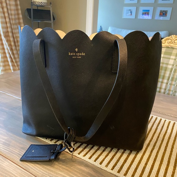 kate spade Handbags - Kate Spade Lily Avenue Carrigan Tote